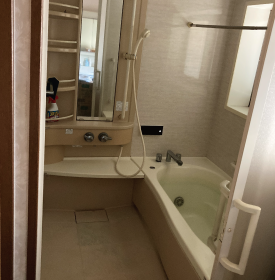 リフォーム・リノベーション　施工例　リフォーム前浴室