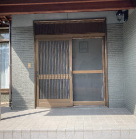 リフォーム・リノベーション　施工例 リフォーム前玄関扉