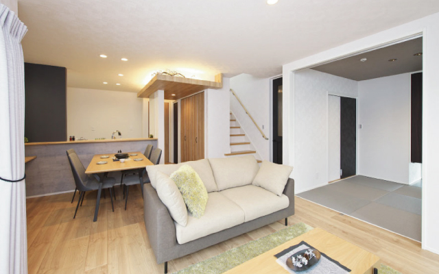 かっこいい和モダンの家の画像