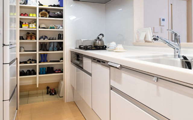 ビルトインガレージのある家の画像