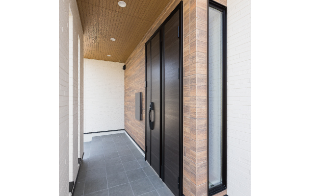 おしゃれなバーカウンターのある家の画像