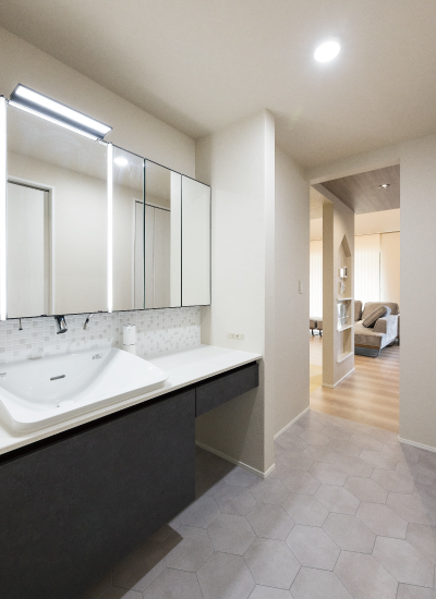 家族の距離が近い平屋の家 の画像6