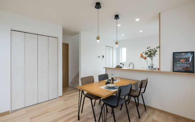 スッキリ片付く収納豊富な家の画像