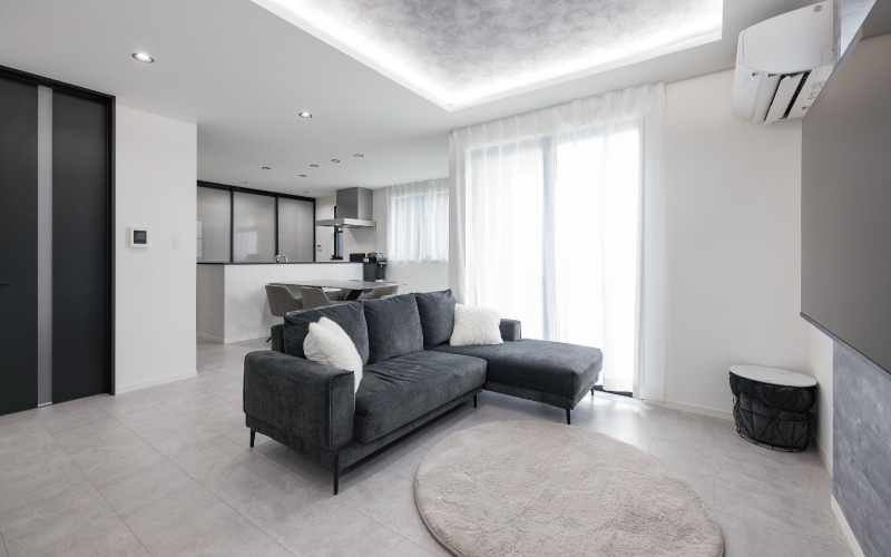 洗練された印象のモノトーンスタイル の画像1