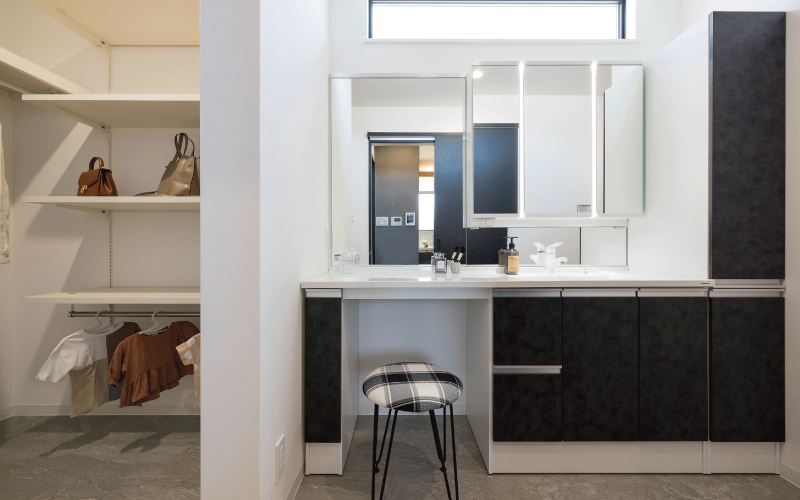 間接照明が映える上質感のある住まい の画像6