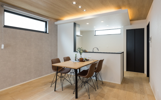 集中できる「DEN」のある家の画像