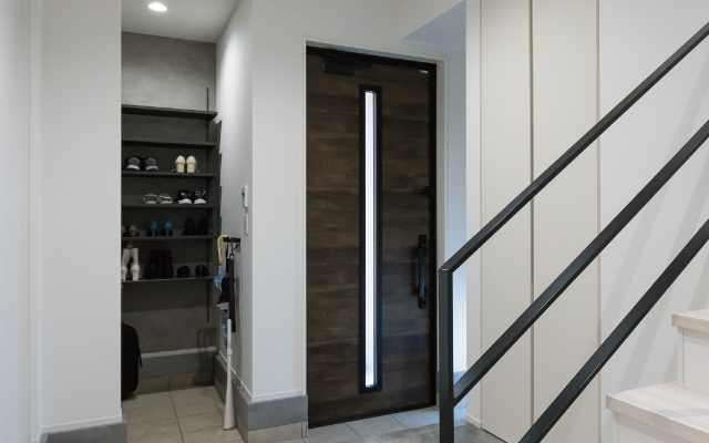 2階リビングでのびのびと暮らすの画像