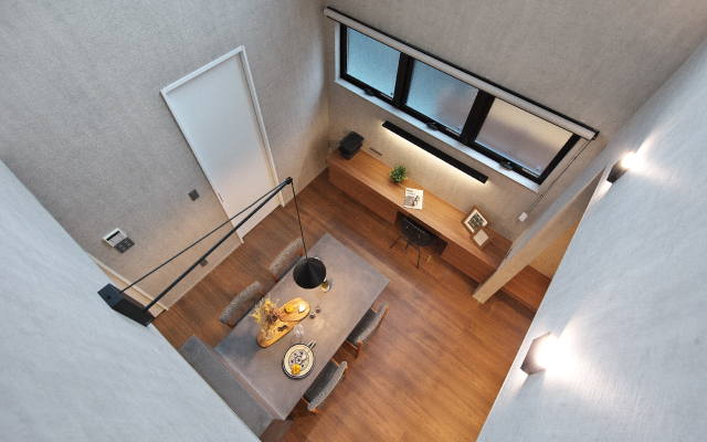 内装インテリアの質感にこだわった家の画像