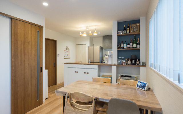 未来を彩る、小あがり和室の家の画像