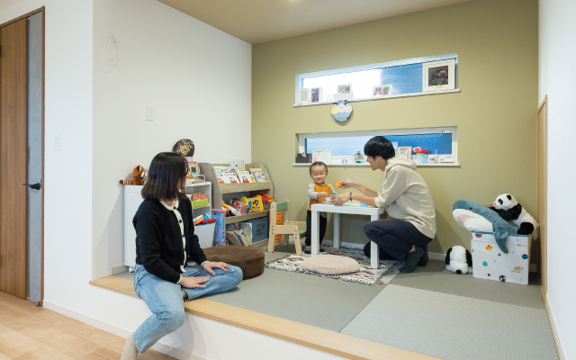 未来を彩る、小あがり和室の家の画像