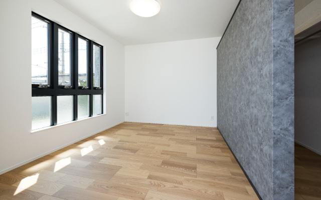 テラスを囲む開放的な4LDKのお家の画像