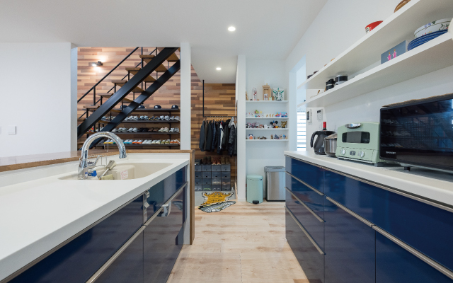 土間×リビング＝カッコいい暮らしの画像